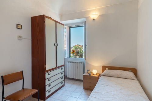 Foto 7 - Casa con 4 camere da letto a Cipressa con giardino e terrazza