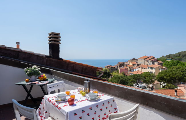 Casa de 4 quartos em Cipressa com jardim e terraço - Foto 1