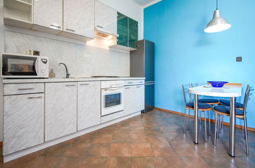 Foto 5 - Apartment mit 1 Schlafzimmer in Rab mit garten