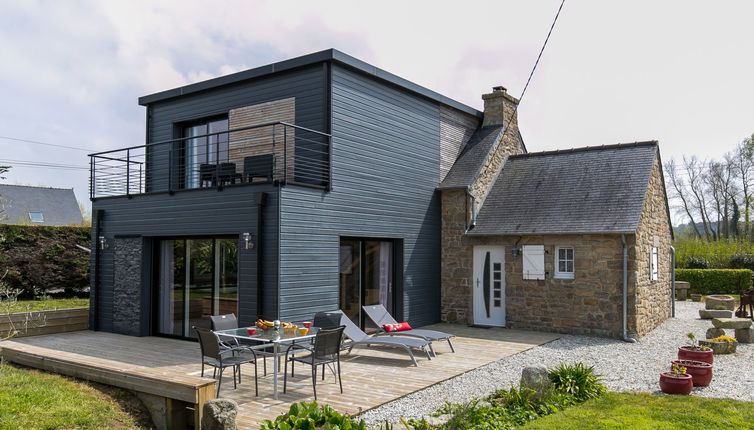 Photo 1 - Maison de 3 chambres à Plounévez-Lochrist avec jardin et terrasse