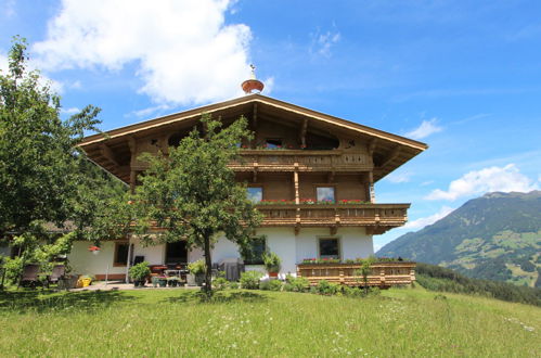 Foto 1 - Apartamento de 3 quartos em Aschau im Zillertal com jardim