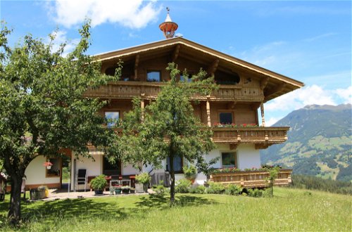 Foto 19 - Apartment mit 3 Schlafzimmern in Aschau im Zillertal mit blick auf die berge
