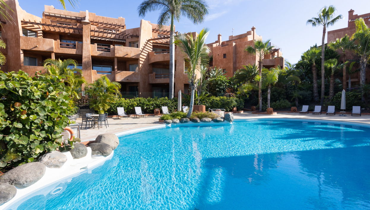 3 bedroom Apartment in Arona with swimming pool and garden - Photo 1