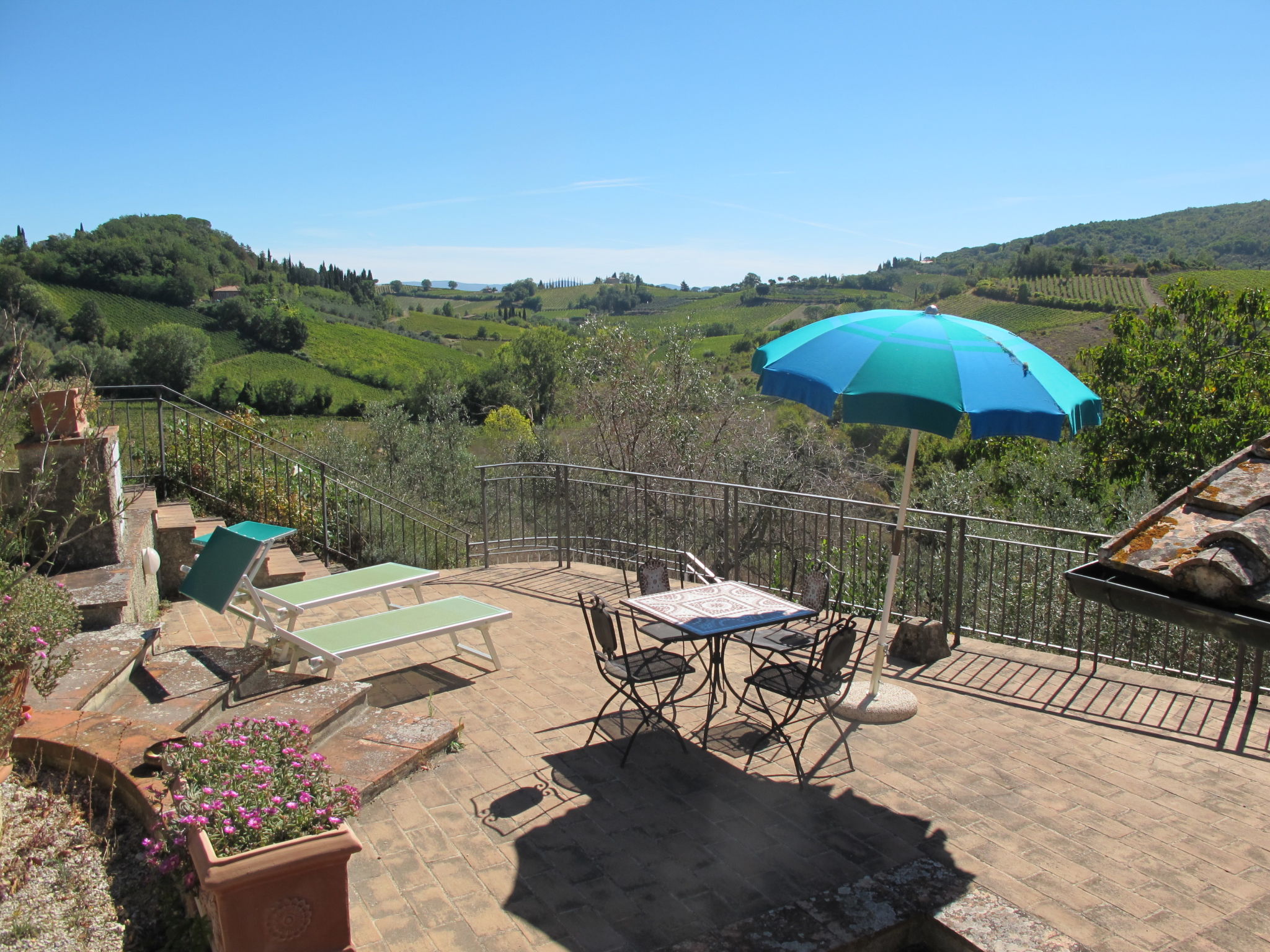 Foto 16 - Appartamento con 2 camere da letto a San Gimignano con piscina e giardino