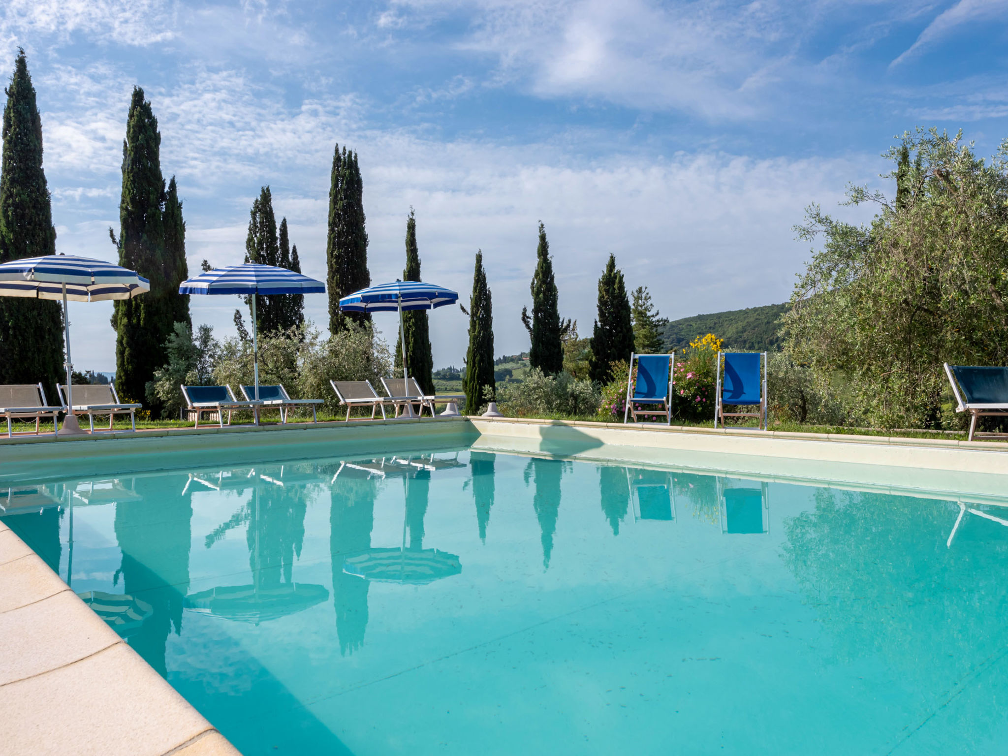 Foto 42 - Appartamento con 2 camere da letto a San Gimignano con piscina e giardino