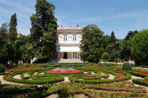 Foto 29 - Appartamento con 1 camera da letto a Opatija con giardino e vista mare