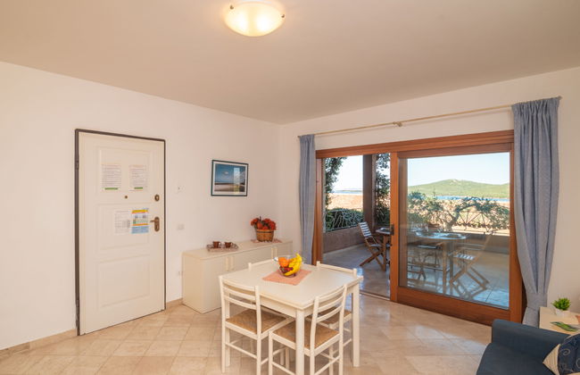 Apartamento de 2 quartos em Santa Teresa Gallura com piscina e jardim - Foto 8