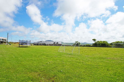 Photo 156 - 10 bedroom House in Pwllheli with garden and sea view