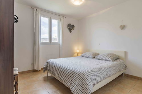 Photo 12 - 3 bedroom House in Saint-Didier with private pool and garden