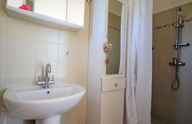 Casa de 4 quartos em Saint-Didier com piscina privada e jardim - Foto 17