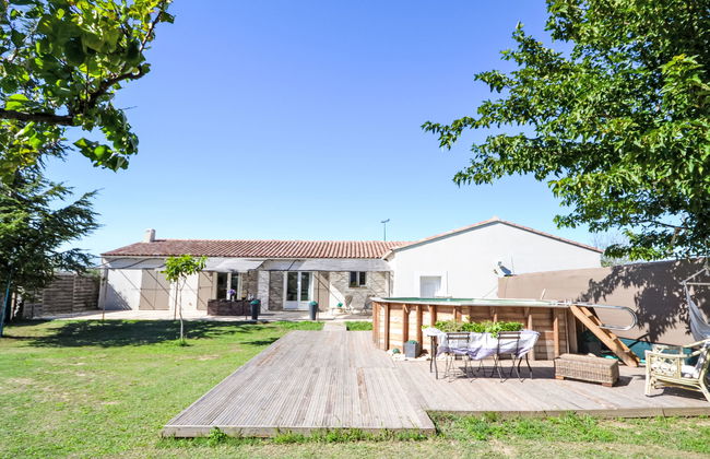Casa de 4 quartos em Saint-Didier com piscina privada e jardim - Foto 24