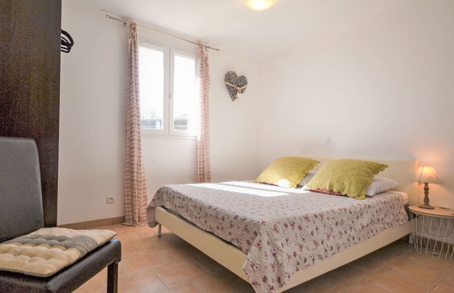 Casa de 4 quartos em Saint-Didier com piscina privada e jardim - Foto 9