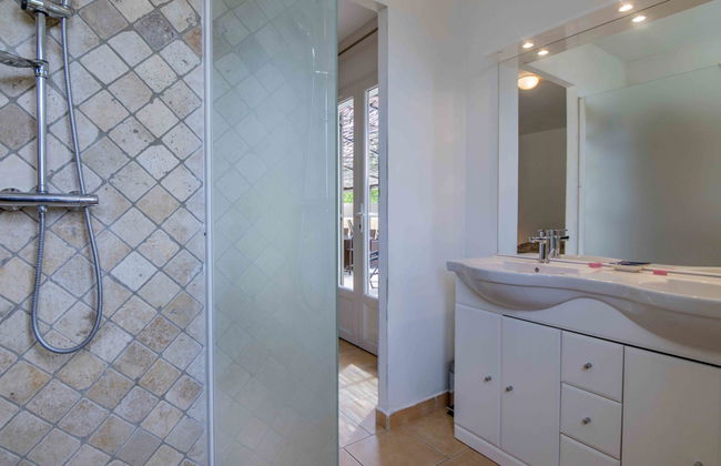Casa de 4 quartos em Saint-Didier com piscina privada e jardim - Foto 16