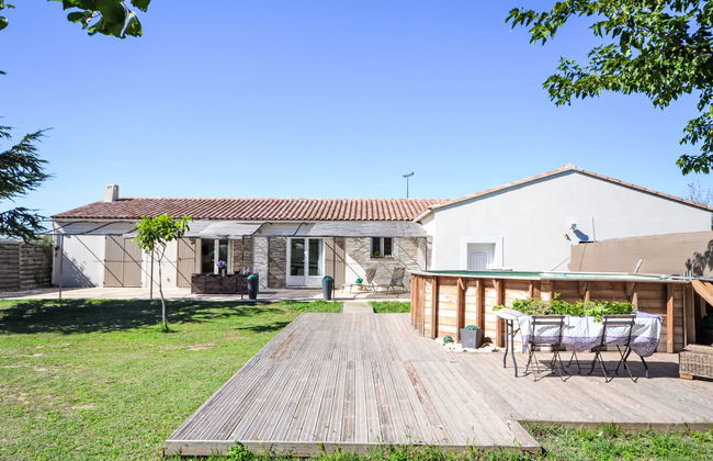 Casa de 4 quartos em Saint-Didier com piscina privada e jardim - Foto 1