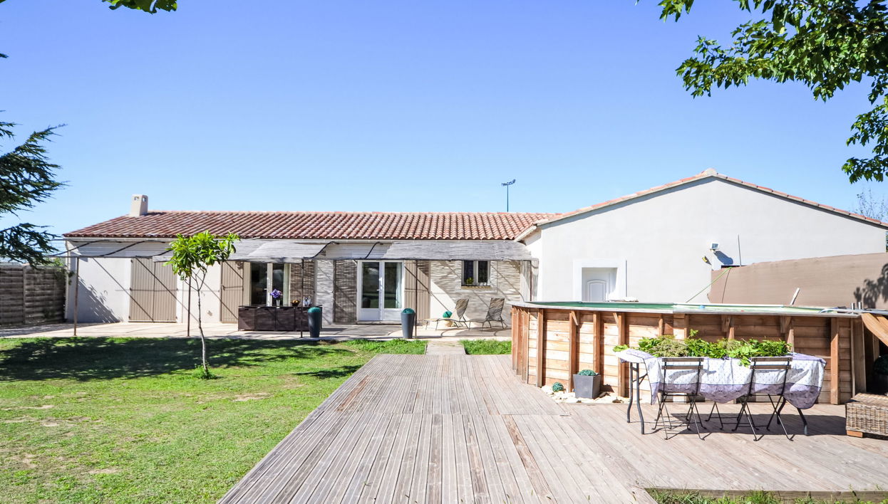 Casa de 4 quartos em Saint-Didier com piscina privada e jardim - Foto 1