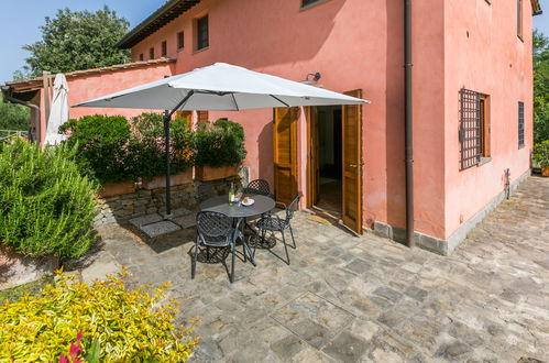 Photo 3 - 1 bedroom Apartment in Castelfiorentino with swimming pool and garden