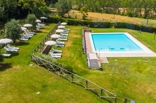 Photo 37 - 3 bedroom Apartment in Castelfiorentino with swimming pool and garden