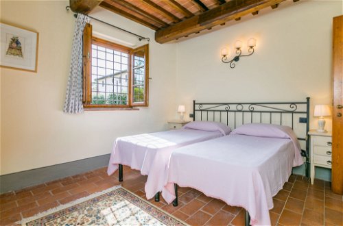 Photo 14 - 1 bedroom Apartment in Castelfiorentino with swimming pool and garden