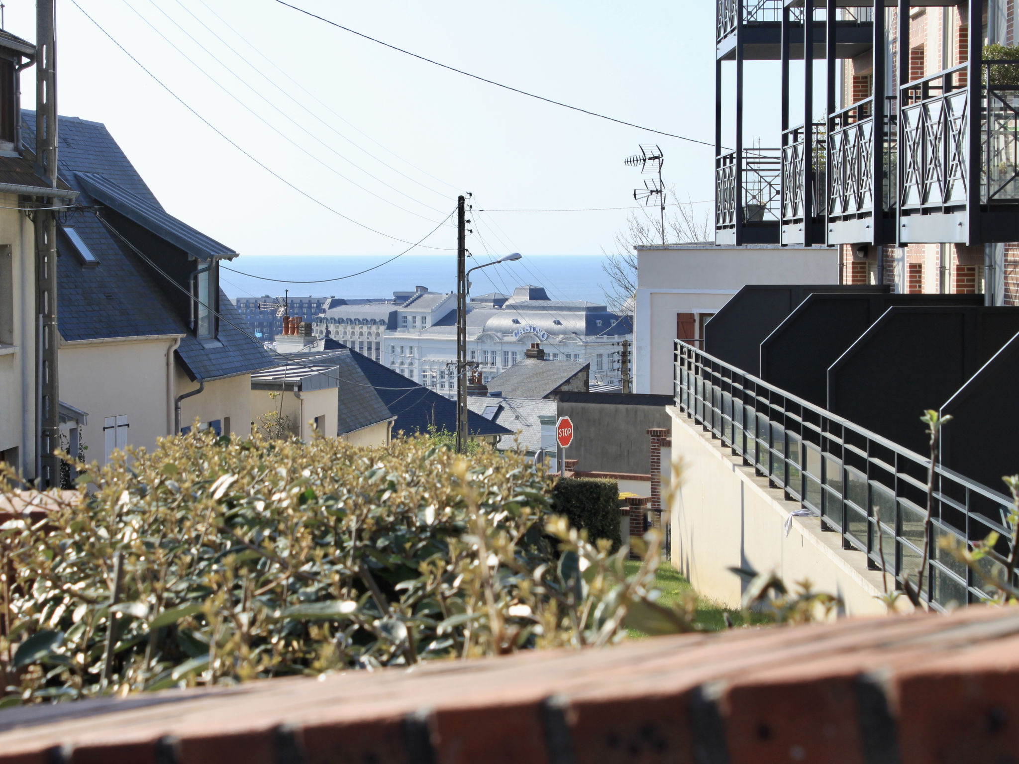 Foto 13 - Apartamento de 1 habitación en Trouville-sur-Mer con vistas al mar