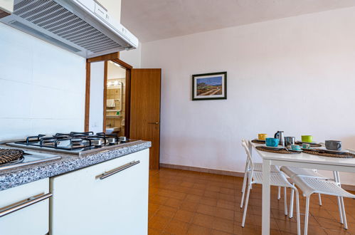 Foto 6 - Apartamento en Capoliveri con jardín y vistas al mar