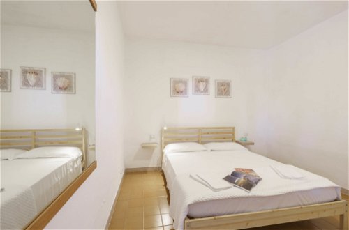Foto 16 - Apartamento de 1 habitación en Capoliveri con jardín y vistas al mar