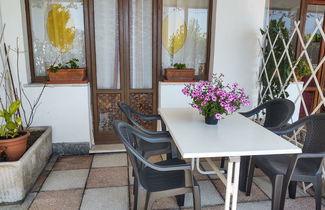 Photo 3 - 1 bedroom Apartment in Domaso with garden and terrace