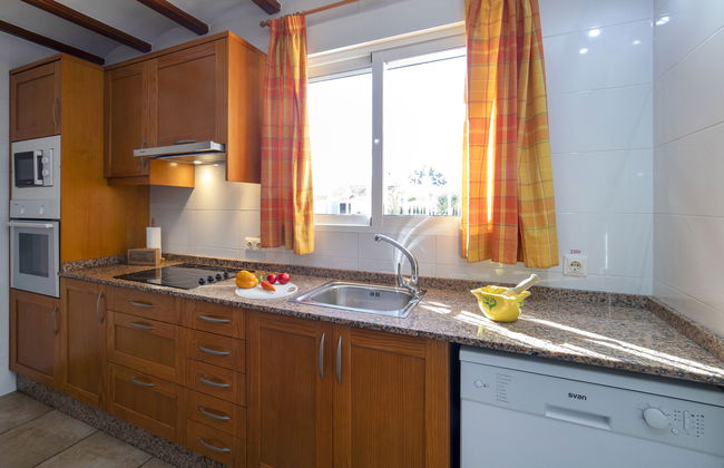 Casa de 6 quartos em Calp com piscina privada e jardim - Foto 12