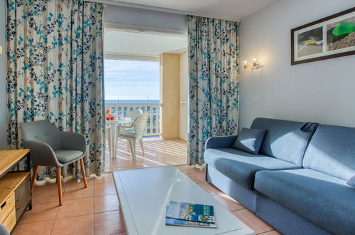 Foto 4 - Apartamento de 1 quarto em Six-Fours-les-Plages com piscina e terraço