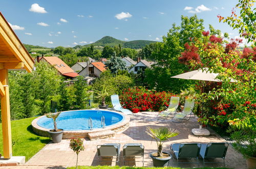 Photo 3 - Appartement de 4 chambres à Badacsonytomaj avec piscine privée et jardin