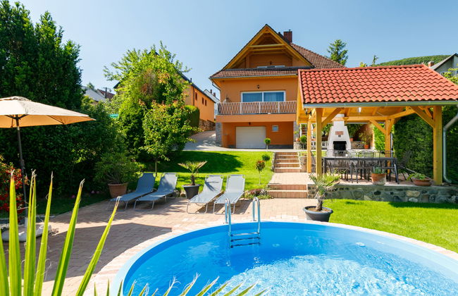 Apartamento de 4 quartos em Badacsonytomaj com piscina privada e jardim - Foto 1