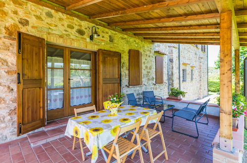 Foto 5 - Apartment mit 1 Schlafzimmer in Volterra mit schwimmbad und garten