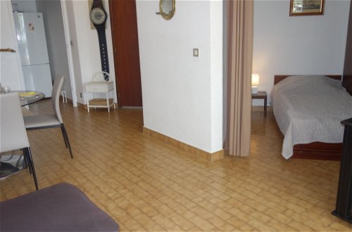 Foto 12 - Appartamento con 2 camere da letto a Le Grau-du-Roi con terrazza e vista mare