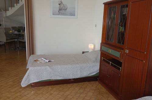 Foto 13 - Appartamento con 2 camere da letto a Le Grau-du-Roi con terrazza