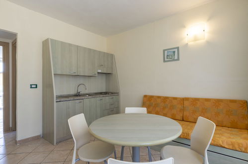 Photo 7 - 1 bedroom Apartment in Imperia with swimming pool and garden