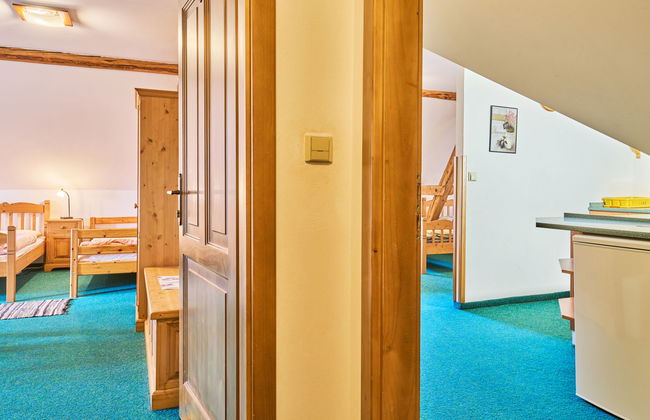 Casa de 7 quartos em Úhlejov com piscina privada e jardim - Foto 47