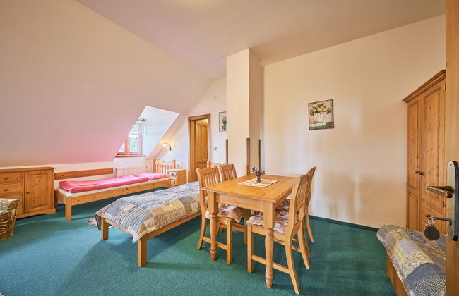 Casa de 7 quartos em Úhlejov com piscina privada e jardim - Foto 31