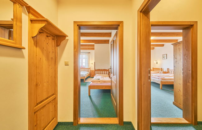 Casa de 7 quartos em Úhlejov com piscina privada e jardim - Foto 48