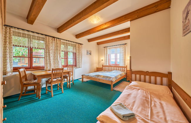 Casa de 7 quartos em Úhlejov com piscina privada e jardim - Foto 39