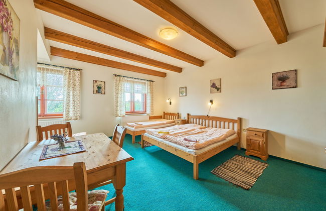 Casa de 7 quartos em Úhlejov com piscina privada e jardim - Foto 18