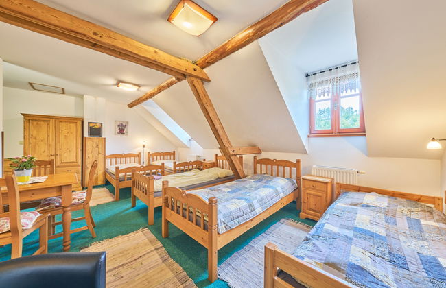 Casa de 7 quartos em Úhlejov com piscina privada e jardim - Foto 16