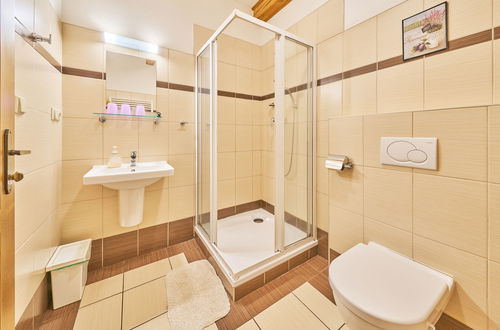 Foto 42 - Casa con 7 camere da letto a Úhlejov con piscina privata e giardino