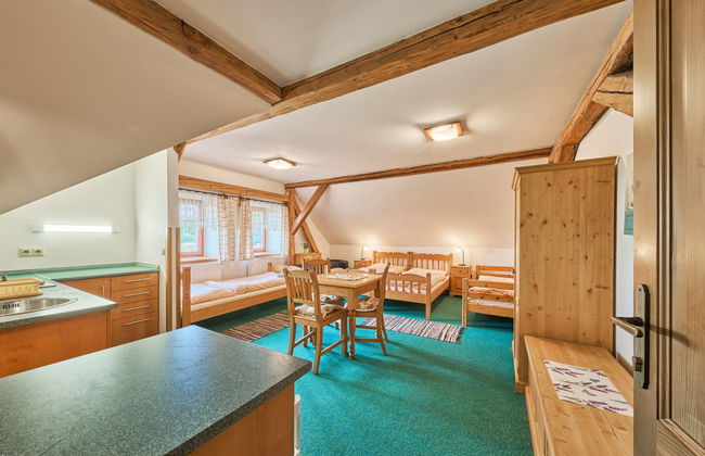 Casa de 7 quartos em Úhlejov com piscina privada e jardim - Foto 37