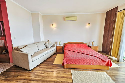 Foto 9 - Apartamento de 1 quarto em Dubrovnik com piscina e jardim