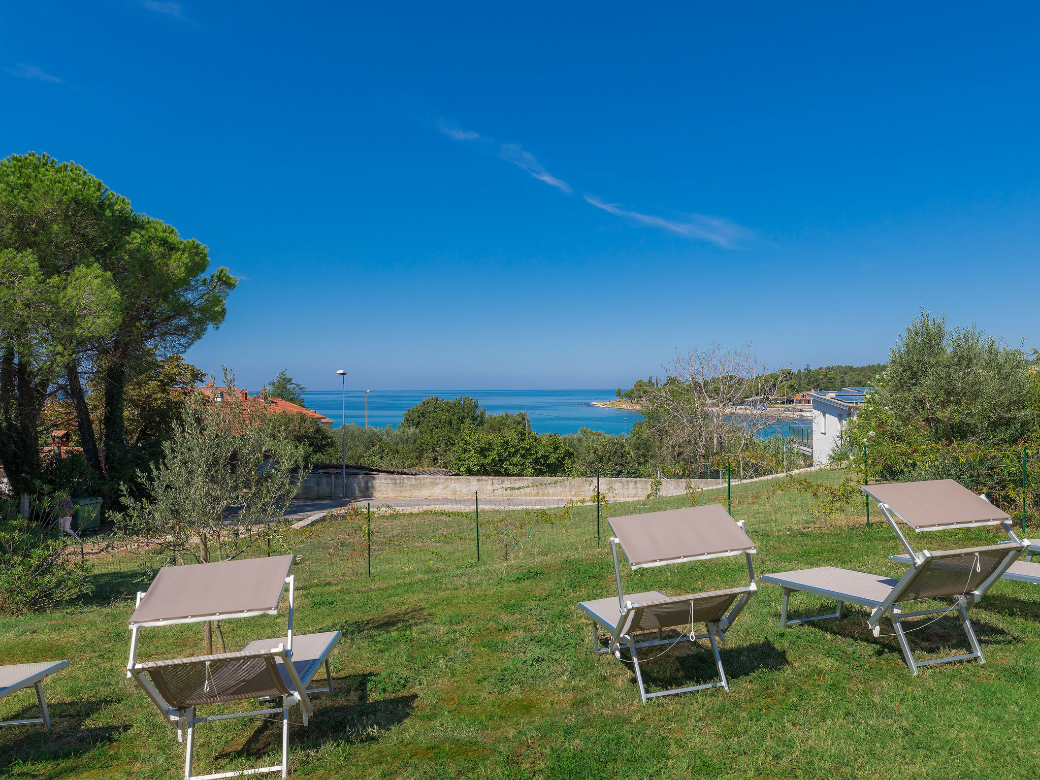 Foto 5 - Casa de 3 quartos em Umag com piscina privada e vistas do mar