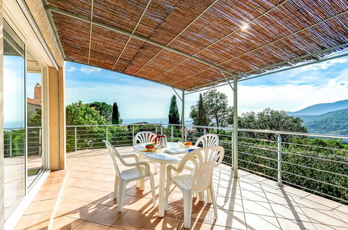 Photo 2 - Maison de 2 chambres à La Croix-Valmer avec terrasse et vues à la mer