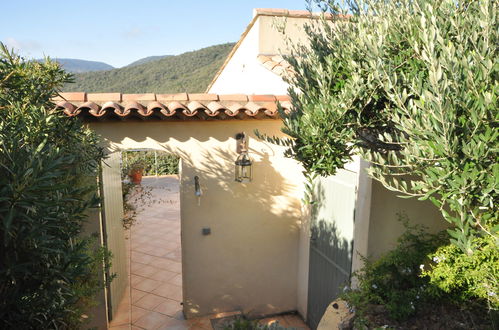 Photo 19 - 2 bedroom House in La Croix-Valmer with garden and terrace