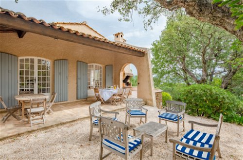 Foto 29 - Haus mit 6 Schlafzimmern in Sainte-Maxime mit privater pool und blick aufs meer
