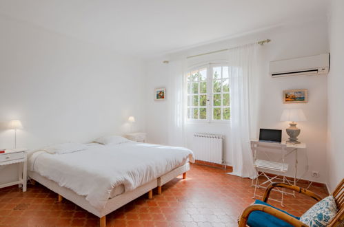 Foto 16 - Casa con 6 camere da letto a Sainte-Maxime con piscina privata e vista mare
