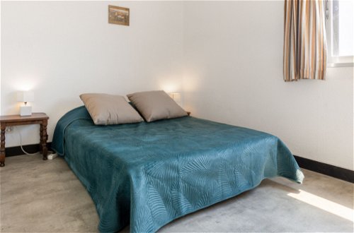 Foto 4 - Appartamento con 2 camere da letto a Le Barcarès con vista mare