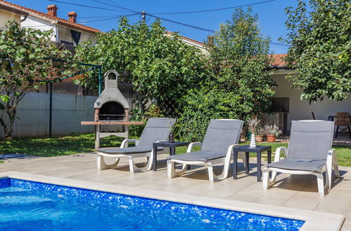 Photo 28 - 4 bedroom House in Umag with private pool and garden